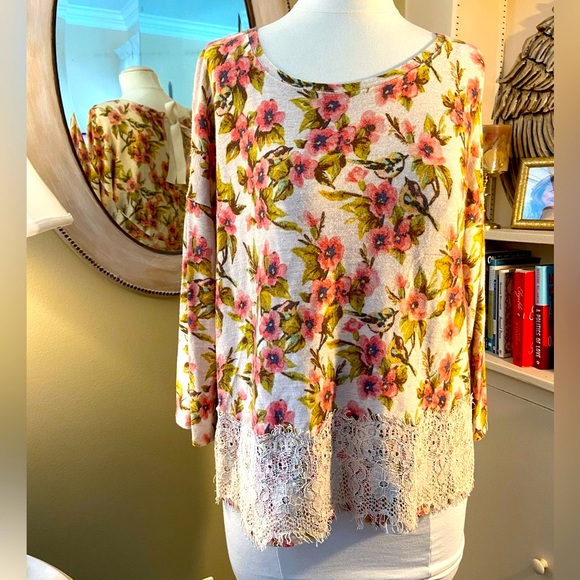 M/L flower blossom soft sweater with lace, ribbon closure. Worn interchangeably - Picture 8 of 11